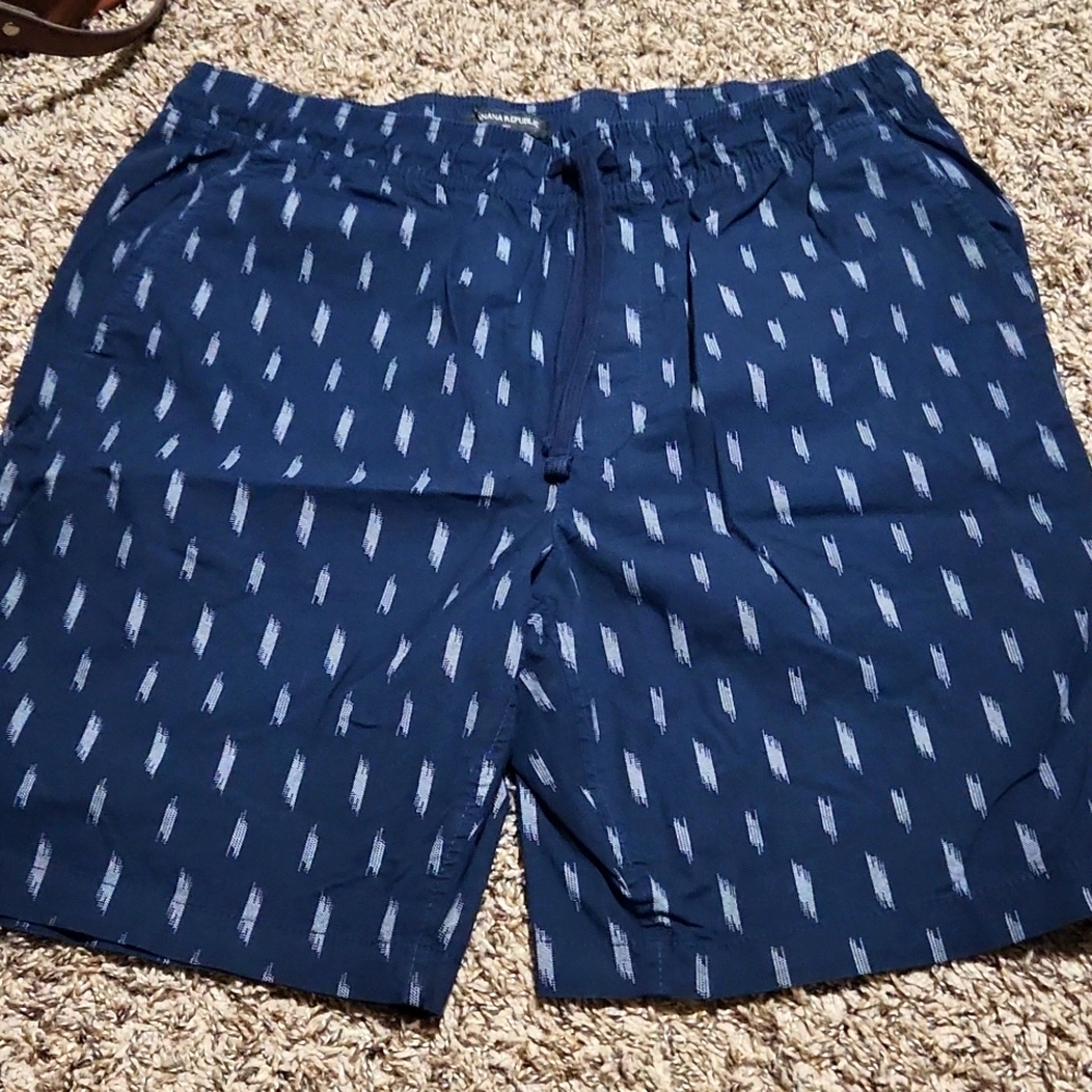 Banana Republic mens shorts size L
